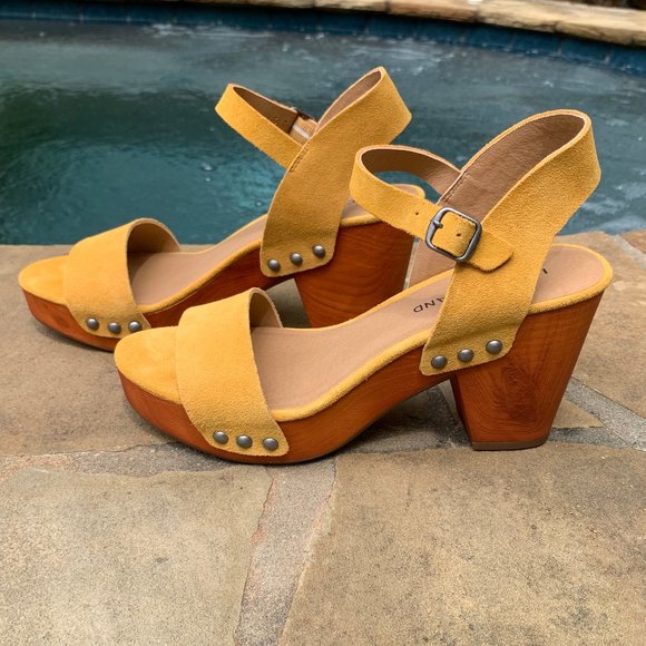 Lucky Brand Yellow Platform Sandals - Picture 2 of 16